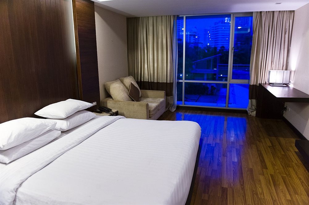 Vacio Suite Bangkok Exteriör bild