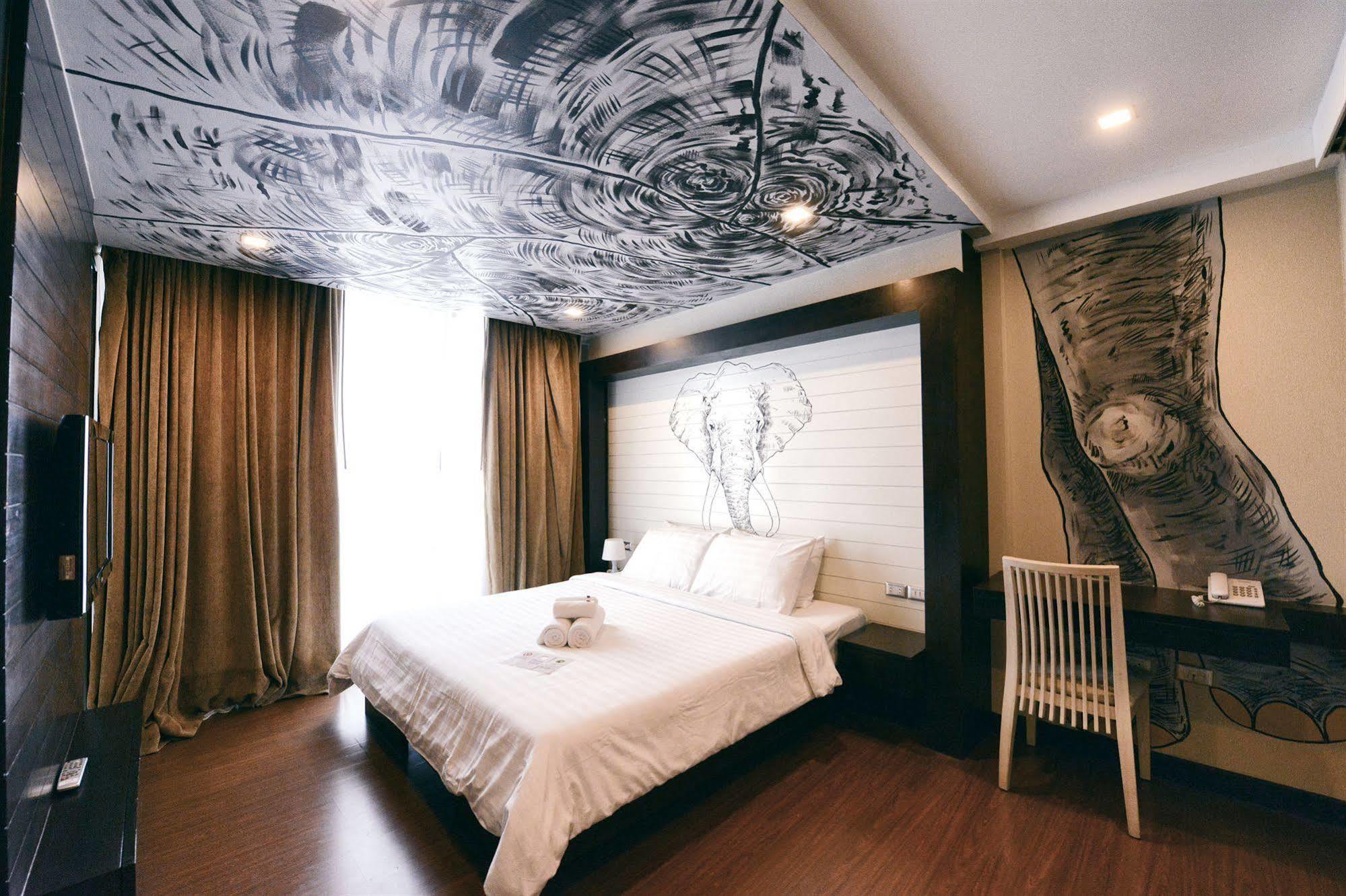 Vacio Suite Bangkok Exteriör bild